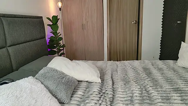 Snapshot of lady_ni_ chatting on September 24, 2025, 12:52 pm lady ni online show from September 24, 2025, 12:52 pm