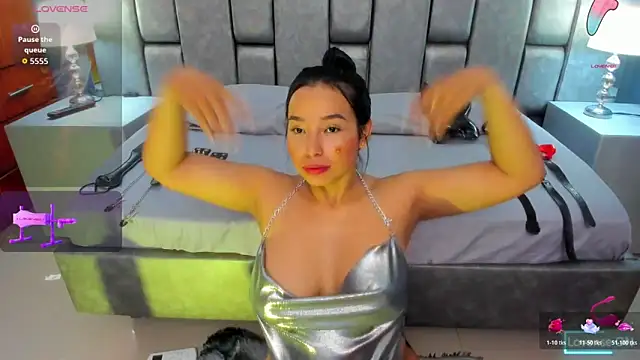 AniEvans  online show from February 11, 2026, 11:04 am