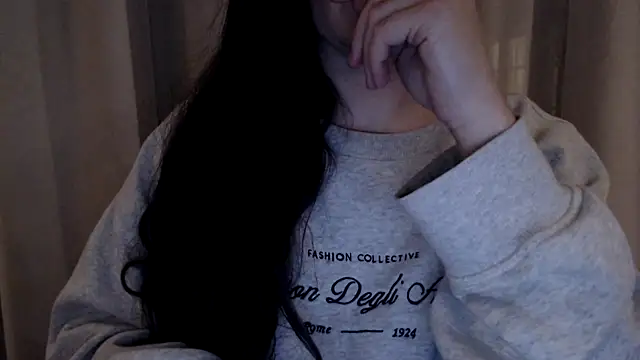 Sandysecret online show from October 2, 2025, 7:43 pm