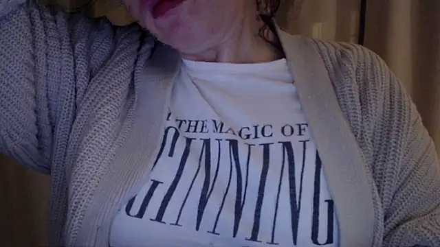 Sandysecret online show from November 5, 2025, 8:42 pm