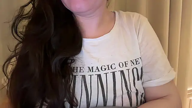 Snapshot of Sandysecret chatting on April 28, 2026, 8:03 pm Sandysecret online show from April 28, 2026, 8:03 pm