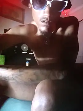 Snapshot of ZaddyBigDee chatting on March 14, 2026, 1:01 am ZaddyBigDee online show from March 14, 2026, 1:01 am