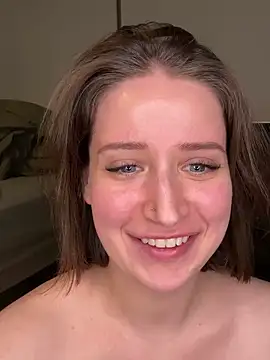 Snapshot of nerdynina chatting on December 13, 2024, 2:43 am nerdynina online show from December 13, 2024, 2:43 am