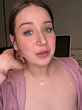 Snapshot of nerdynina chatting on February 21, 2025, 11:54 pm nerdynina online show from February 21, 2025, 11:54 pm