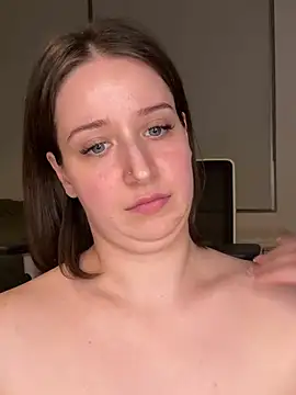 Snapshot of nerdynina chatting on February 24, 2025, 3:44 am nerdynina online show from February 24, 2025, 3:44 am