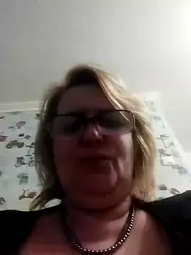 Forest-Lady online show from February 12, 2025, 8:18 pm