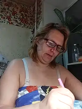 Forest-Lady online show from November 12, 2025, 2:28 pm