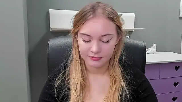 kitty valeria online show from February 8, 2025, 7:48 am