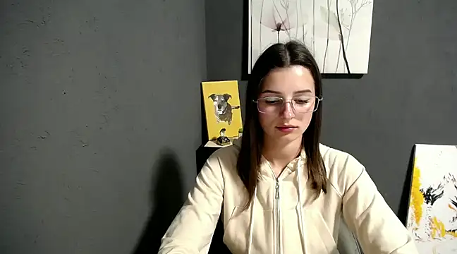 lady olivia  online show from February 3, 2025, 4:41 pm