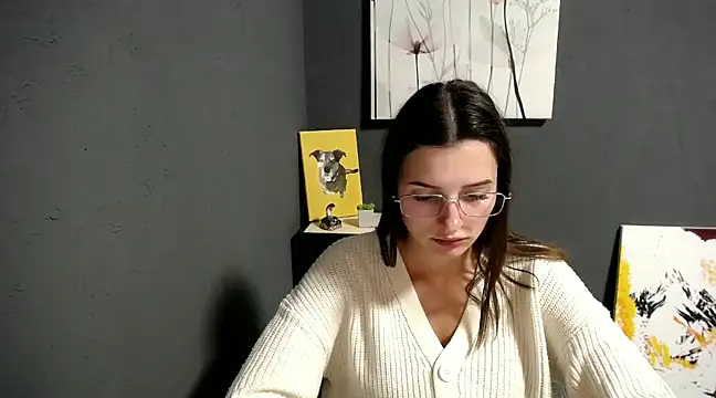 lady olivia  online show from February 4, 2025, 4:29 pm