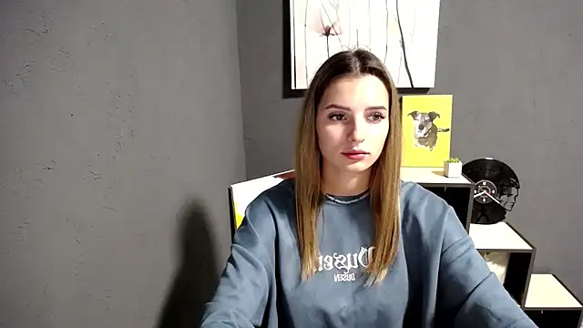 lady olivia  online show from September 11, 2025, 12:49 pm