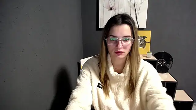 lady olivia  online show from November 21, 2025, 1:21 pm