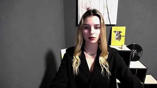 lady olivia  online show from March 20, 2026, 1:38 pm