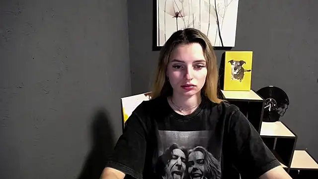 lady olivia  online show from May 5, 2026, 2:14 pm