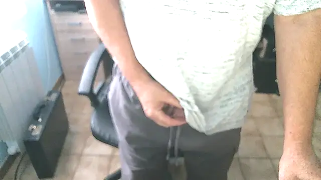 Snapshot of urick10500 chatting on December 5, 2025, 10:02 am urick10500 online show from December 5, 2025, 10:02 am