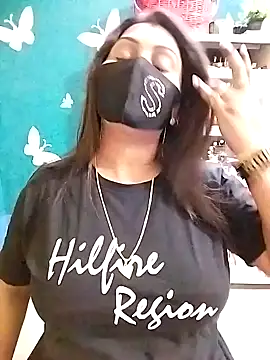 Riya Sexy Baby online show from February 3, 2025, 2:13 pm