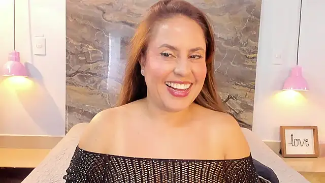 Alisson zambrano online show from September 22, 2025, 8:22 pm