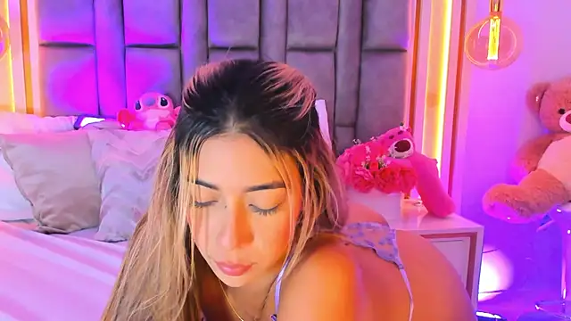 Snapshot of elianabrown chatting on July 19, 2026, 1:20 am elianabrown online show from July 19, 2026, 1:20 am