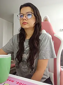 Snapshot of azumiichan chatting on October 25, 2025, 1:51 pm azumiichan online show from October 25, 2025, 1:51 pm