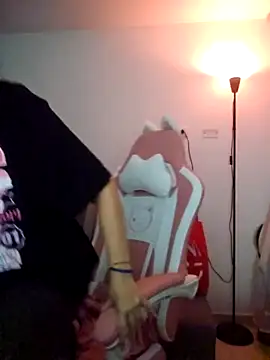 azumiichan online show from December 3, 2025, 12:07 am