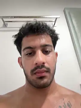 Snapshot of Notahuman1082 chatting on September 30, 2025, 10:31 am Notahuman1082 online show from September 30, 2025, 10:31 am