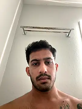 Snapshot of Notahuman1082 chatting on December 5, 2025, 8:01 am Notahuman1082 online show from December 5, 2025, 8:01 am