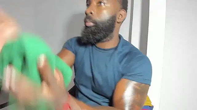 Snapshot of Freedom_24 chatting on November 18, 2025, 11:26 pm Freedom 24 online show from November 18, 2025, 11:26 pm