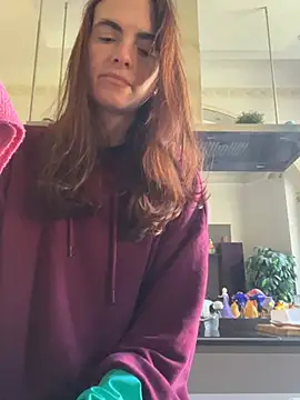 Debby 89 online show from April 28, 2026, 9:25 am