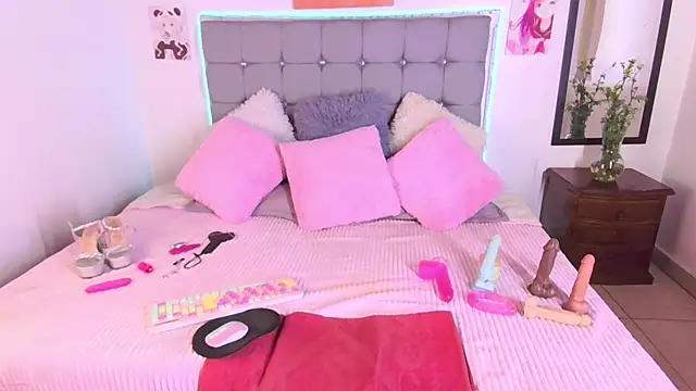 Snapshot of noa__01 chatting on February 21, 2025, 6:37 pm noa 01 online show from February 21, 2025, 6:37 pm