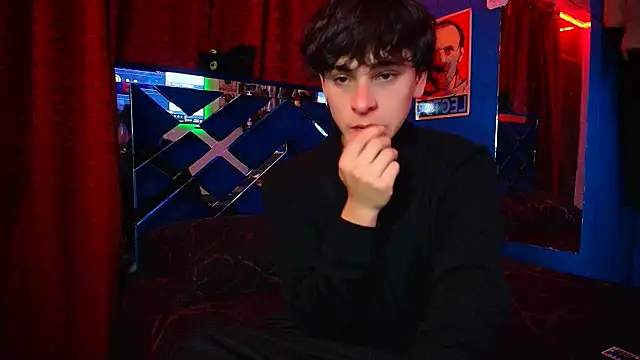 Snapshot of Luke_Howland chatting on November 7, 2025, 12:54 am Luke Howland online show from November 7, 2025, 12:54 am