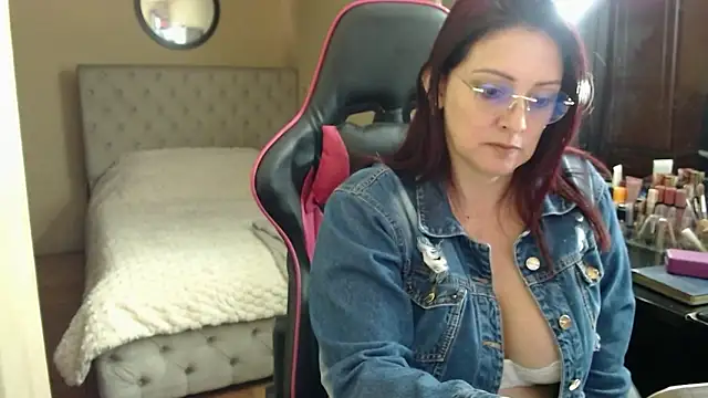 Snapshot of Carol_Scottt chatting on June 18, 2026, 4:44 pm Carol Scottt online show from June 18, 2026, 4:44 pm
