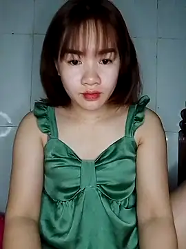 Snapshot of Lini_Ery chatting on March 7, 2025, 2:56 pm Lini Ery online show from March 7, 2025, 2:56 pm