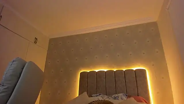 jessimegansexi online show from April 23, 2026, 2:13 am