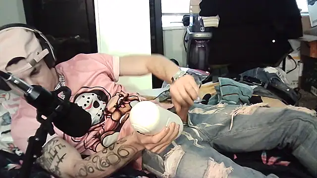 Snapshot of --D-a-D-D-y- chatting on February 2, 2025, 3:49 pm --D-a-D-D-y- online show from February 2, 2025, 3:49 pm