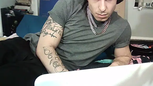 Snapshot of --D-a-D-D-y- chatting on March 21, 2025, 1:56 am --D-a-D-D-y- online show from March 21, 2025, 1:56 am