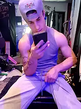 Snapshot of --D-a-D-D-y- chatting on September 18, 2025, 9:00 am --D-a-D-D-y- online show from September 18, 2025, 9:00 am