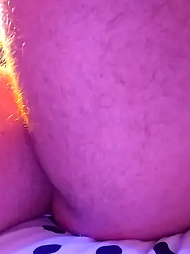 Snapshot of McdyllanXX chatting on October 31, 2025, 2:01 am McdyllanXX online show from October 31, 2025, 2:01 am