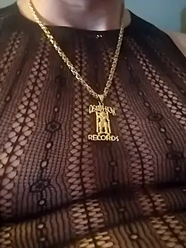 Snapshot of McdyllanXX chatting on November 24, 2025, 10:31 pm McdyllanXX online show from November 24, 2025, 10:31 pm