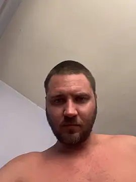 Snapshot of Brando2585 chatting on January 17, 2026, 12:59 am Brando2585 online show from January 17, 2026, 12:59 am