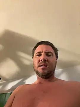 Snapshot of Brando2585 chatting on March 13, 2026, 3:02 am Brando2585 online show from March 13, 2026, 3:02 am