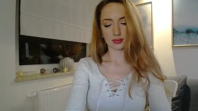 JulietteDiamond online show from March 11, 2025, 7:36 pm