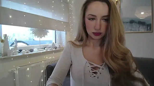 JulietteDiamond online show from December 18, 2025, 8:20 am