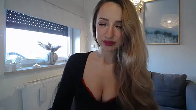 JulietteDiamond online show from March 8, 2026, 3:27 pm