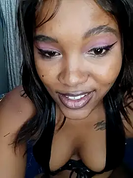 charmainexxx online show from February 22, 2025, 7:36 pm