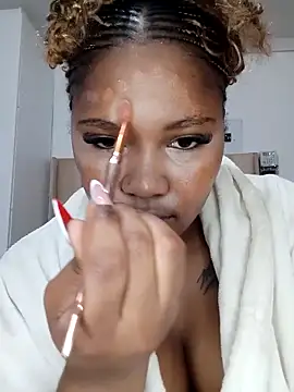 charmainexxx online show from December 21, 2025, 3:52 pm