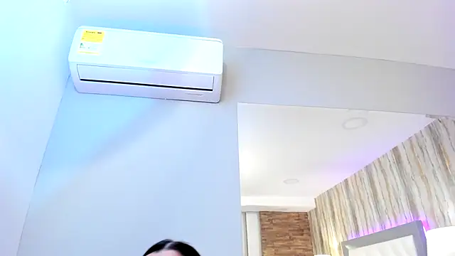 Snapshot of SophiaLaurens chatting on February 8, 2025, 6:01 pm SophiaLaurens online show from February 8, 2025, 6:01 pm