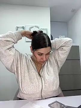 Snapshot of SophiaLaurens chatting on February 22, 2025, 8:53 pm SophiaLaurens online show from February 22, 2025, 8:53 pm