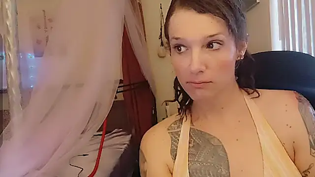 cassiemichellexx online show from June 9, 2026, 1:12 pm
