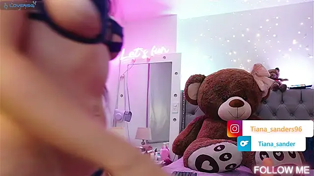 Snapshot of Tiana_sanders chatting on February 13, 2025, 4:54 am Tiana sanders online show from February 13, 2025, 4:54 am