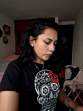 Snapshot of Thaliacooper_ chatting on March 9, 2025, 10:52 pm Thaliacooper online show from March 9, 2025, 10:52 pm